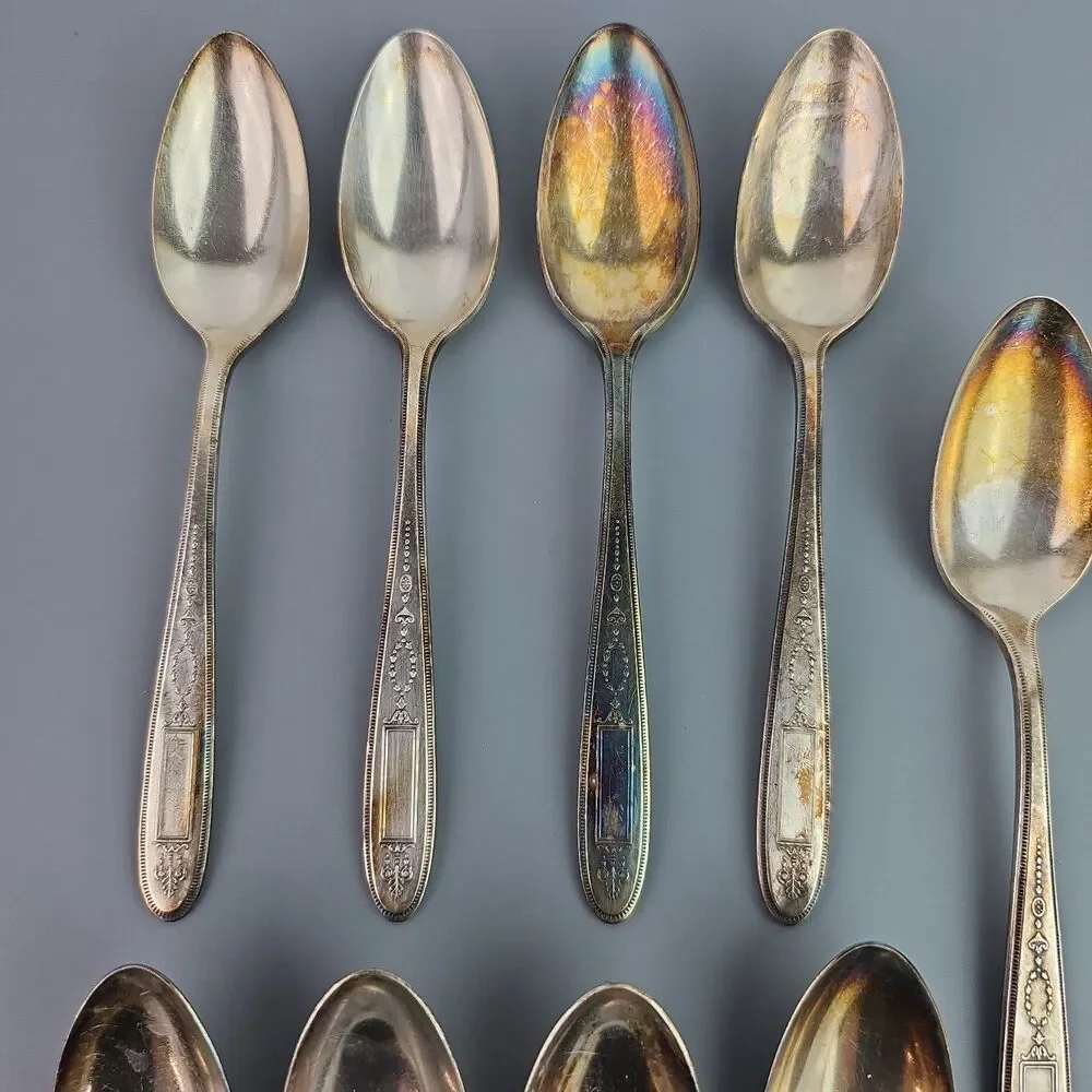 Vintage Set of 9 Oneida Community Teaspoons Plate Silverplate  Grosvenor Pattern